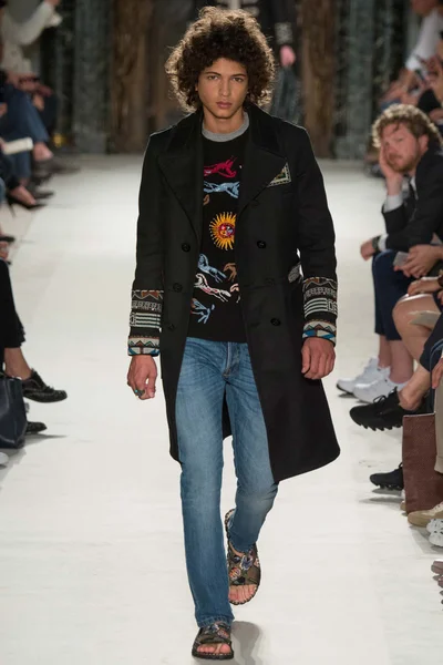 Look 33
